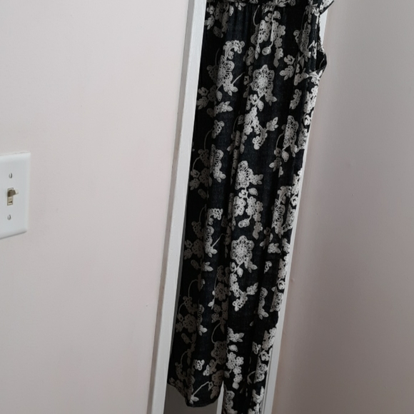 Strapless Floral Jumpsuit - Picture 3 of 5